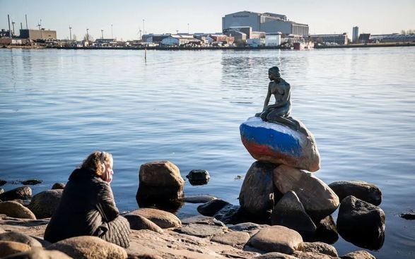 В Дании Z-вандалы осквернили знаменитую "Русалочку"