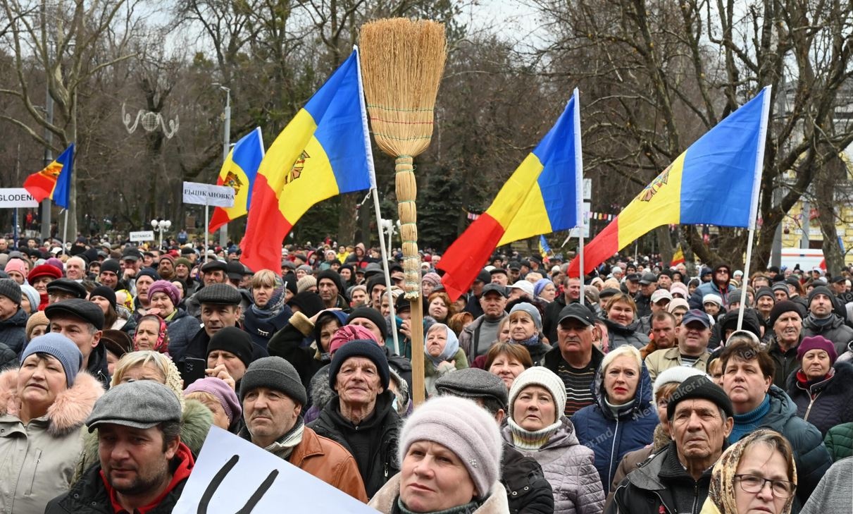Протести у Молдові: проросійські сили поставили Санду ультиматум, сталися зіткнення