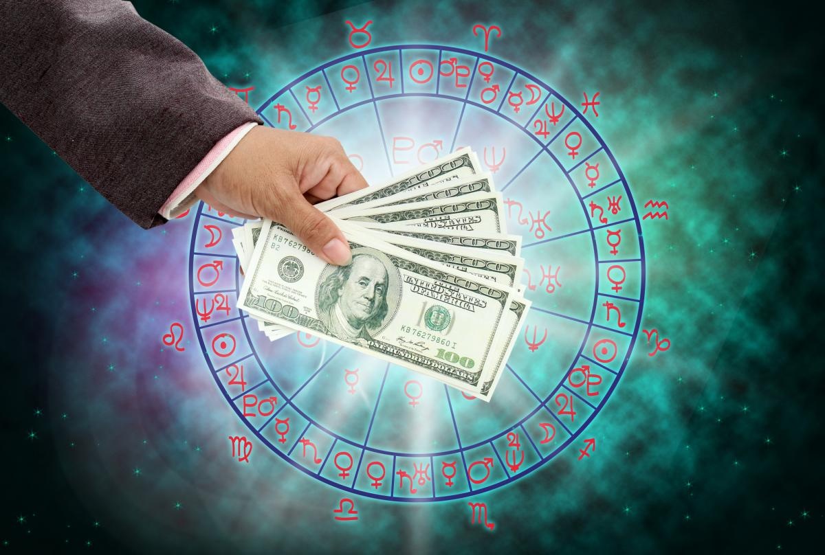 Астрологи перерахували знаки зодіаку, які не вміють поводитися з грошима