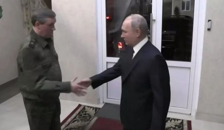 Путин после "визита" в Мариуполь посетил "командный пункт" своих генералов