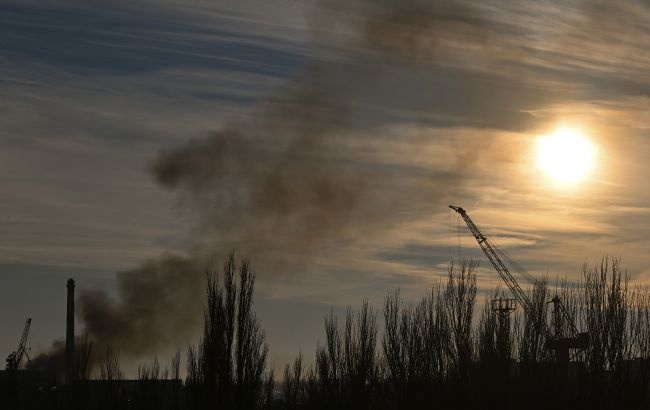 Вибух у Маріуполі: злетів у повітря автомобіль одного з командирів окупантів