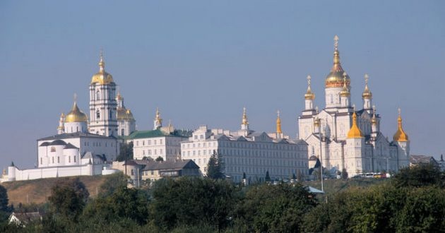 Московский патриархат могут выселить из Почаевской лавры