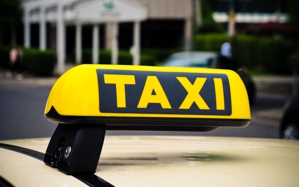 У Києві через негоду таксисти підвищили ціни: скільки коштує поїздка