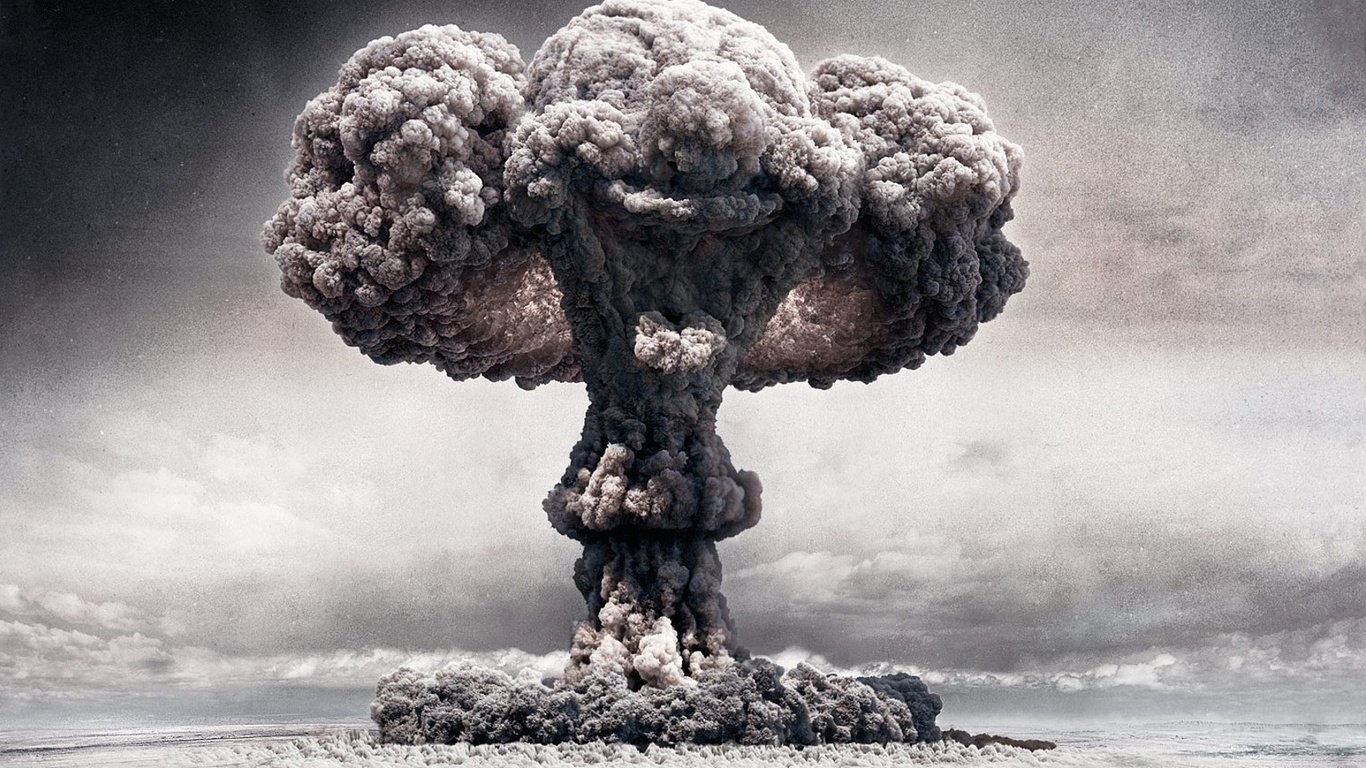 Угроза ядерного взрыва: военный эксперт объяснил, как действовать в случае опасности