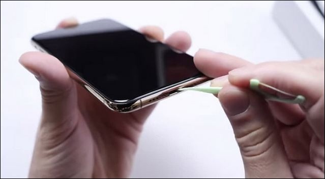Як почистити динамік смартфона: прості лайфхаки, які не зашкодять