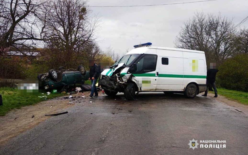 Смертельна ДТП у Вінницькій області: на дорозі зіткнулися інкасаторська машина та легковик