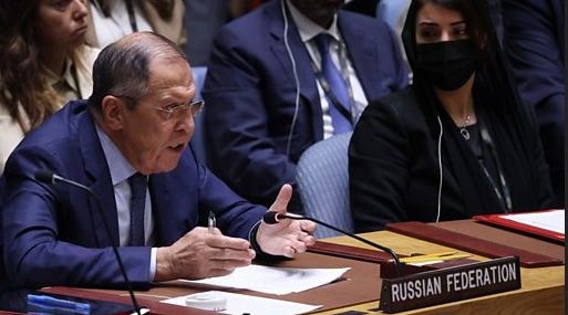 Лавров на заседании Совбеза ООН вцепился в микрофон и обозвал Запад "меньшинством"