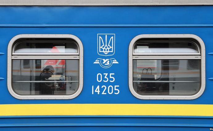 В "Укрзалізниці" розповіли, хто з пасажирів може не розраховувати на постіль у вагоні