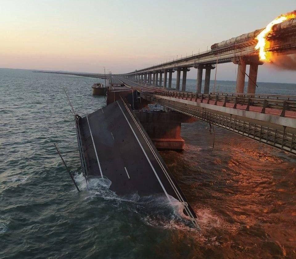 В России объявили о досрочном восстановлении Крымского моста