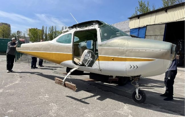 В Україну з Румунії намагалися завезти літак: митники конфіскували повітряне судно