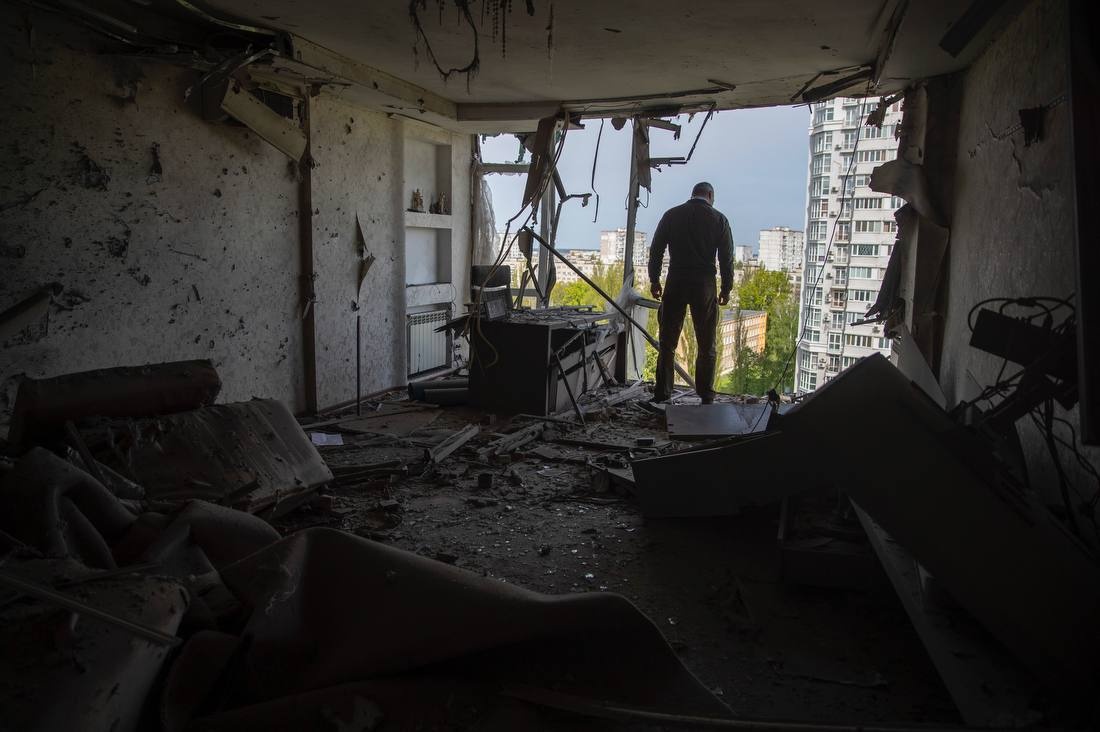 Атака "шахидов" на Киев: Кличко пообещал помощь жителям разрушенных квартир