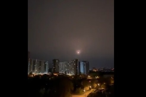 Минобороны Украины показало, как ПВО ночью ликвидировали дроны-камикадзе, летящие на Киев