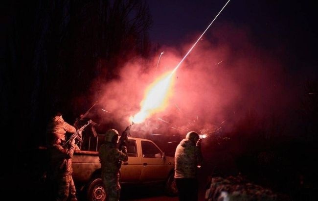 ВСУ сбивают практически все вражеские ракеты и дроны над Киевом - Минобороны