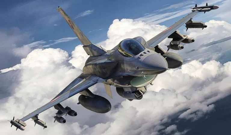 США не позволяют украинским пилотам тренироваться на F-16 в Европе - New York Times