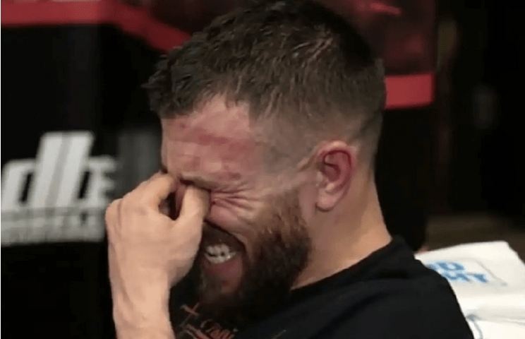 Ломаченко расплакался после поражения в матче против Хэйни