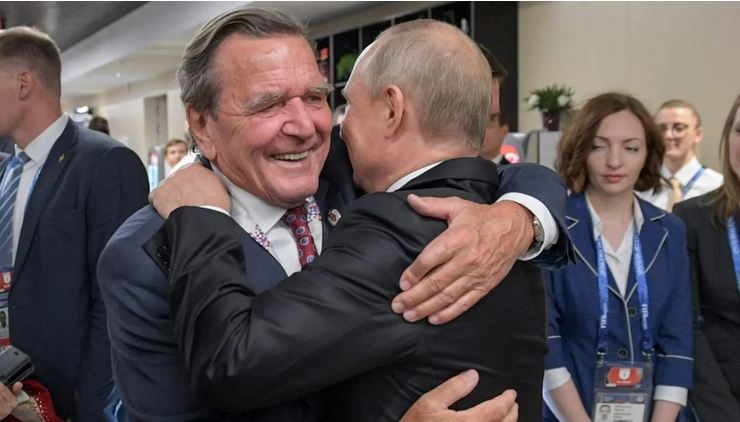 Экс-канцлера Шредера хейтит его же партия из-за дружбы с Путиным – Zeit