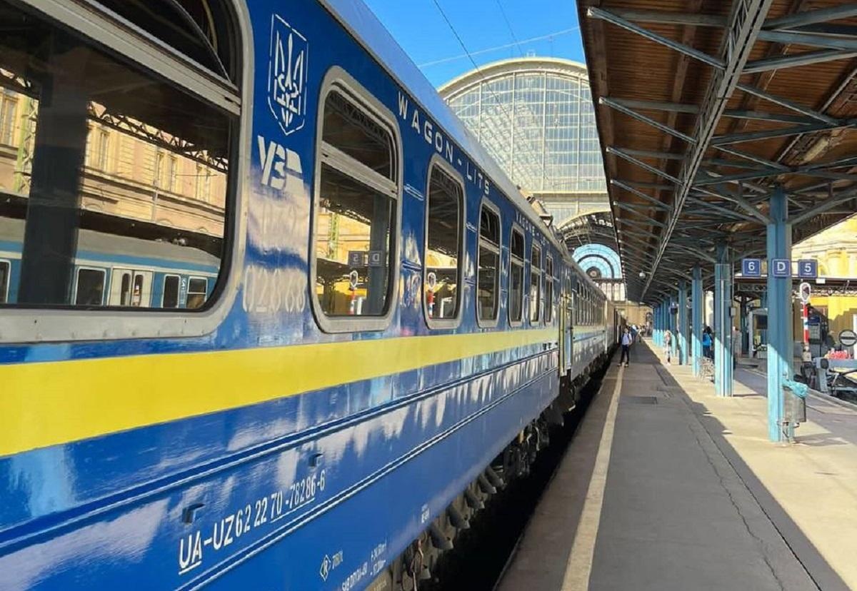 "Укрзалізниця" може змінити правила продажу постільної білизни у поїздах