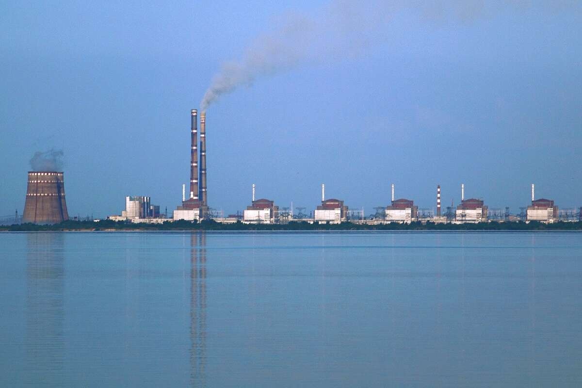 Разрушение дамбы Каховской ГЭС представляет опасность для Запорожской АЭС – МАГАТЭ