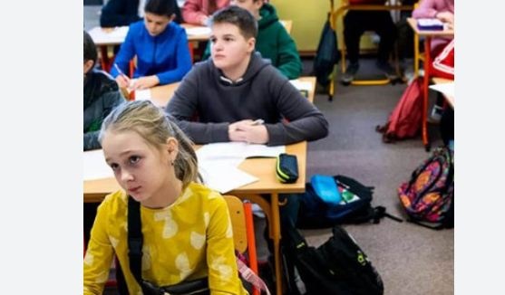Школьник в Чехии плюнул в лицо украинке-однокласснице:  огласка заставила детей и родителей принести извинения