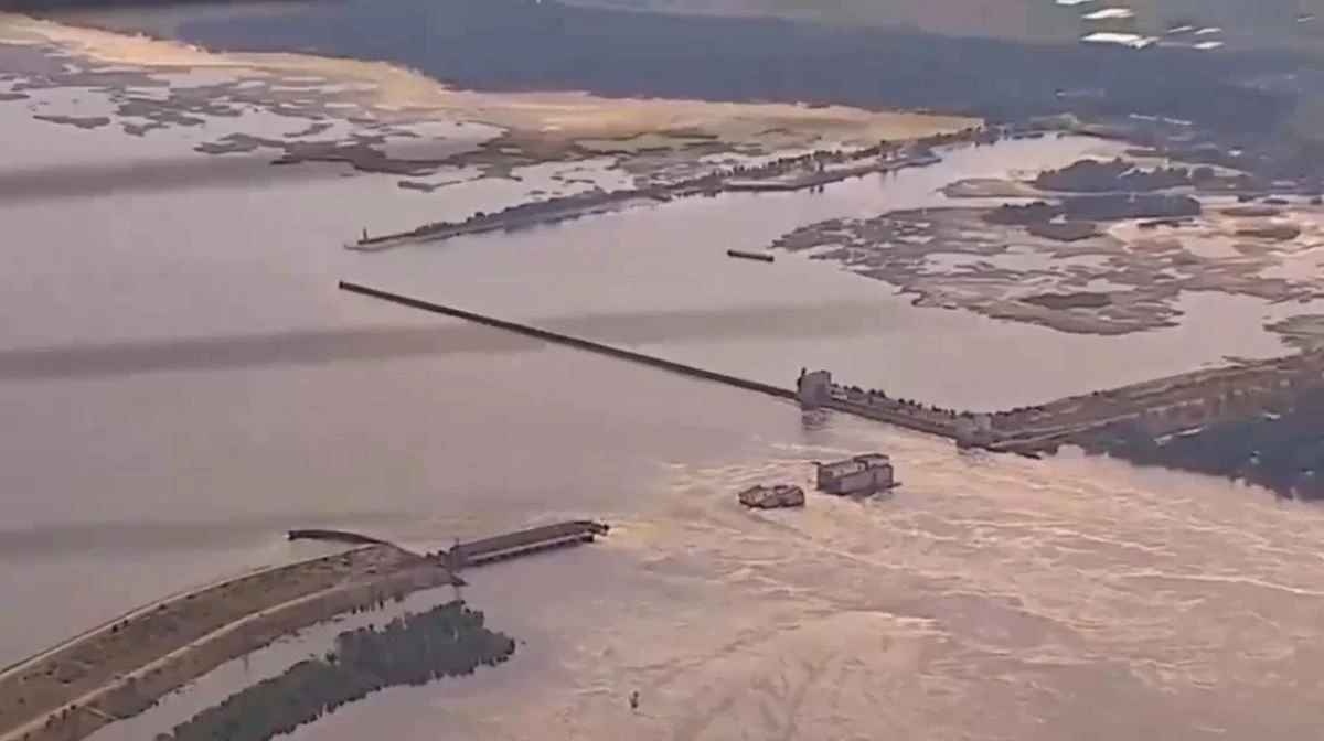 Разрушение Каховской ГЭС: кому из пострадавших от подтопления выплатят денежную помощь