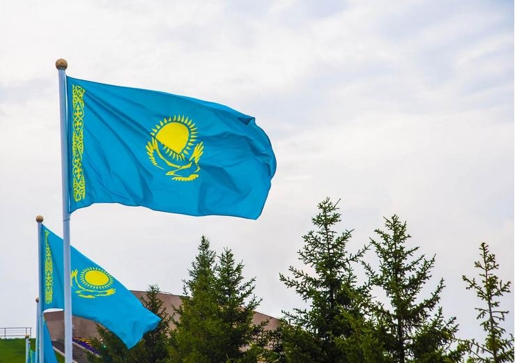 Токаев требует отделить Казахстан от СССР: что происходит в стране