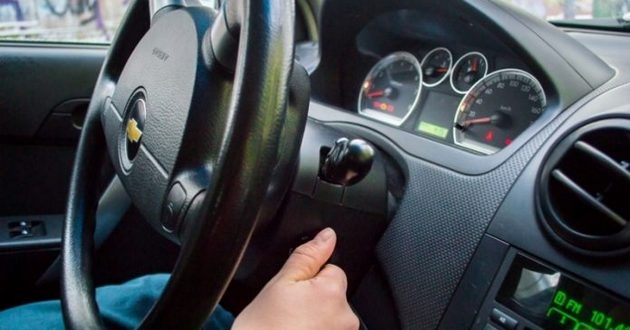 Почему опасно ездить с полупустым баком: важно знать автомобилистам