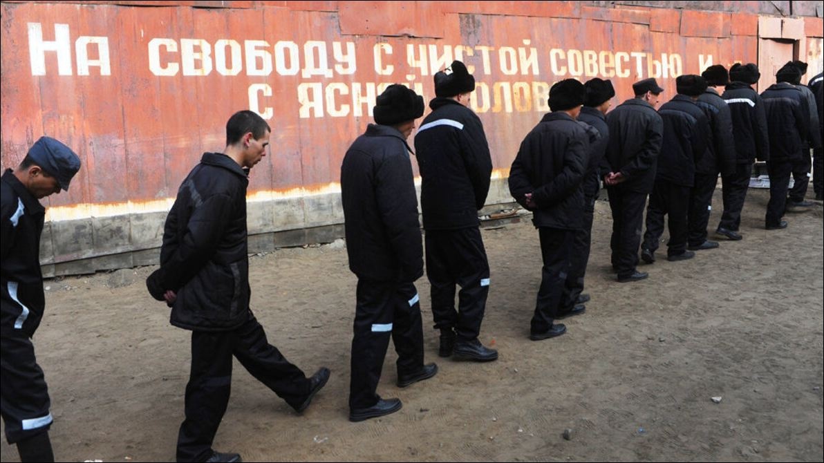 В московских СИЗО начались массовые бунты: ждут Пригожина