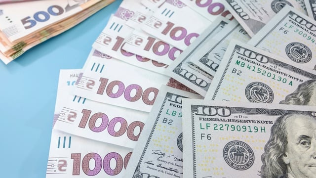 Курс валют на 4 липня: скільки сьогодні коштують долар та євро