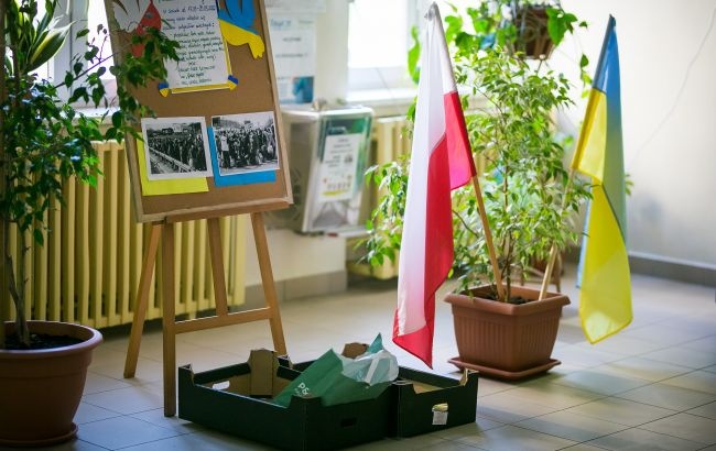 Більше половини українських дітей у Польщі не відвідують школу - ООН