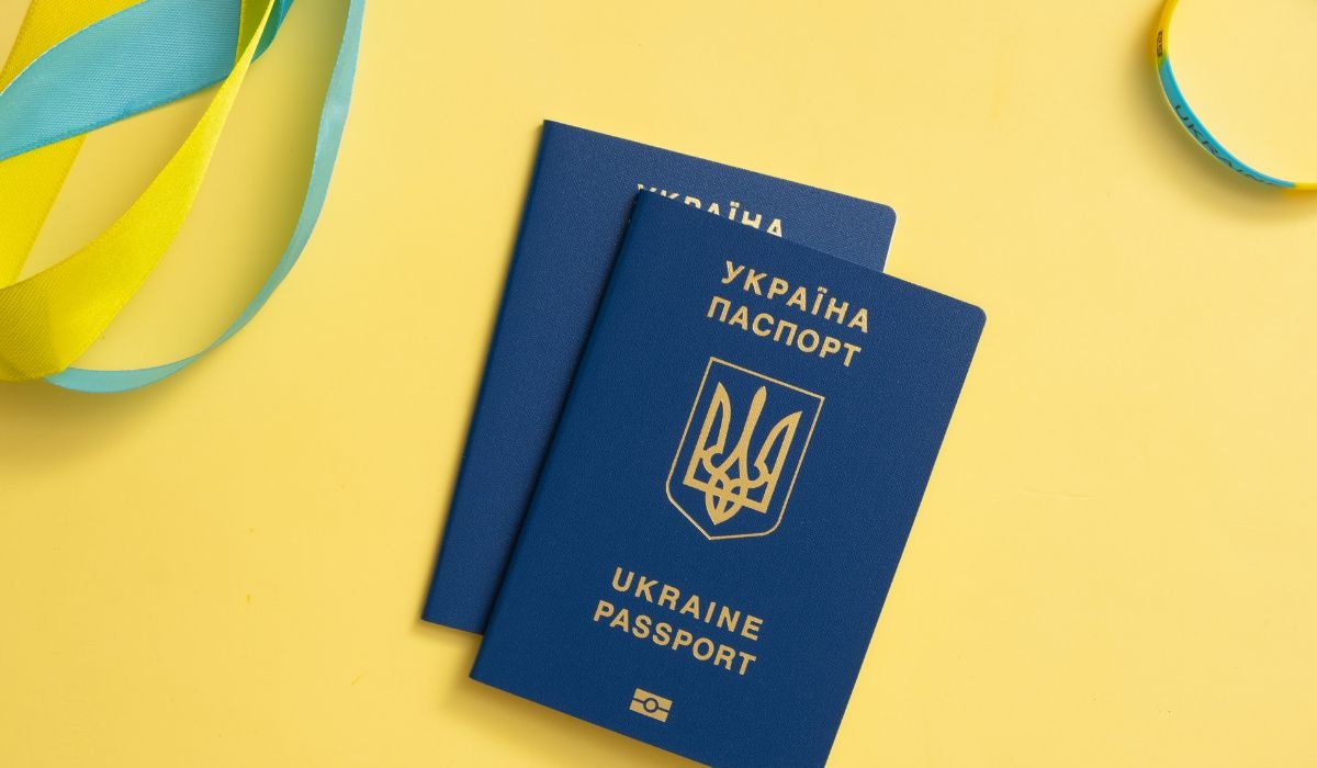 Український паспорт піднявся у рейтингу найвпливовіших: яке місце посів документ