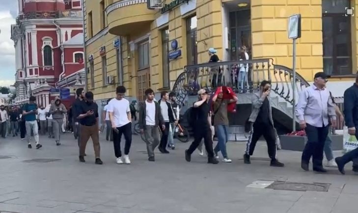 "Аллах акбар!" гримить у Москві: мусульмани вийшли на протест