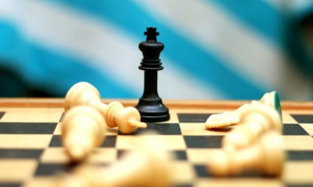 В Росси шахматист шахматной доской тяжело избил судью и двух игроков