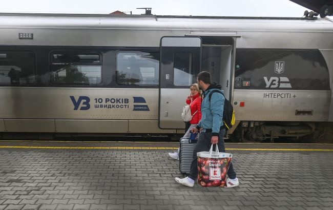 Пересадка у Перемишлі: чи чекають потяги пасажирів, які спізнюються