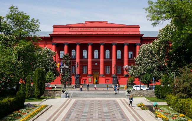 В Украине стремительно растет стоимость высшего образования: сколько теперь стоит получение диплома