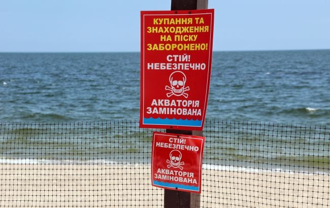 Шторм в Черном море: у побережья детонируют мины
