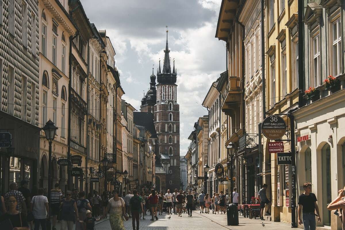 Половина українських біженців заявила про готовність залишитись у Польщі