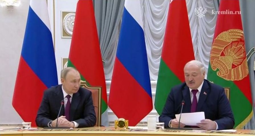 Удар в спину Путина: социолог предупредил о возможной выходке Лукашенко и Пригожина