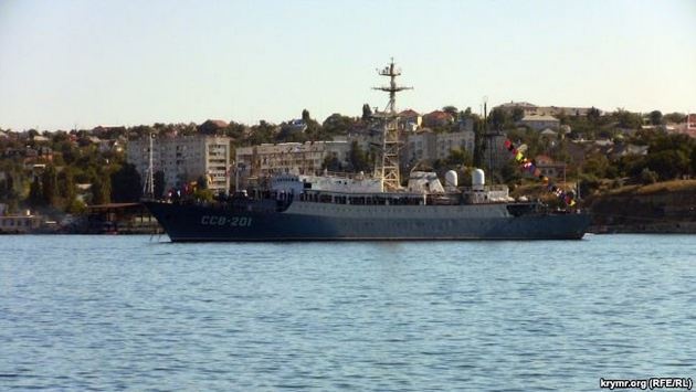 Окупанти дві години полювали  на морський дрон, що приплив до Севастополя