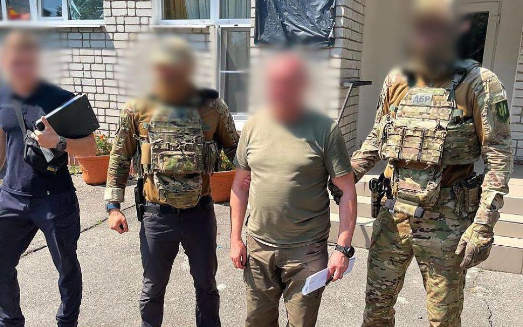 Суд узяв під варту начальника Донецького обласного ТЦК та СП: військкому загрожує до 12 років ув’язнення