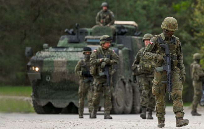 Польша отправит дополнительные военные силы на границу с Беларусью