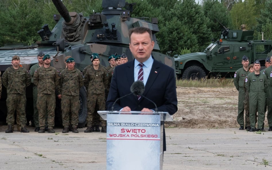 Польща посилює кордон із Білоруссю: міністр національної оборони зробив важливу заяву