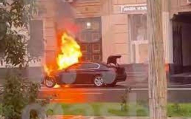 У Москві згоріла BMW з путінського автопарку