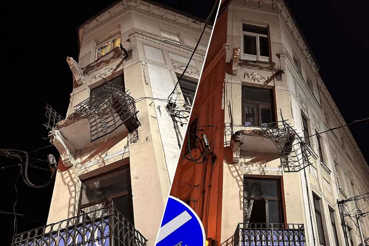 Во Львове на одной из центральных улиц обвалился балкон исторического дома: погиб мужчина