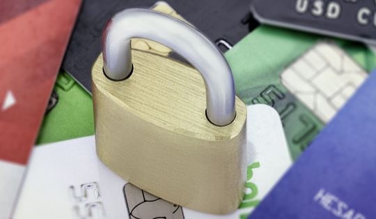 Блокування банківської картки: хто у зоні ризику