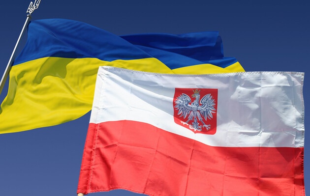 Украинцы массово покидают Польшу: названа причина