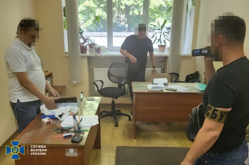 Требовали до 10 тысяч долларов с человека: в Украине разоблачили очередную схему "заработка" должностных лиц ВВК