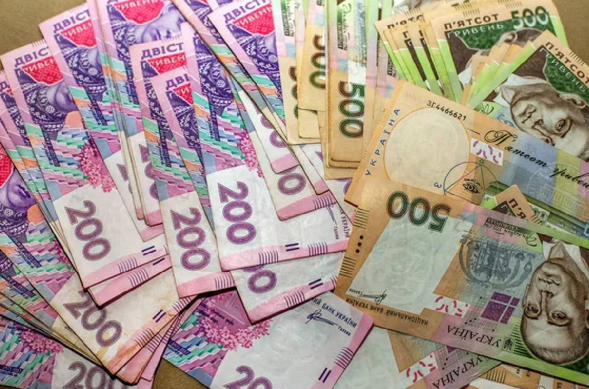 Украинцы назвали сумму доходов в месяц, чтобы "жить нормально"