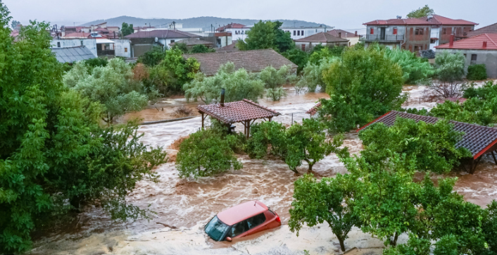 Туреччину накрили потужні зливи: є загиблі та зниклі безвісти