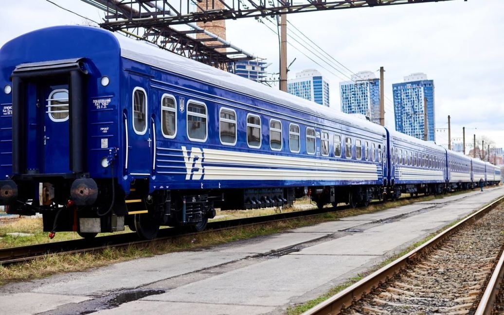 "Укрзалізниця" призначила додаткові поїзди на популярні напрямки