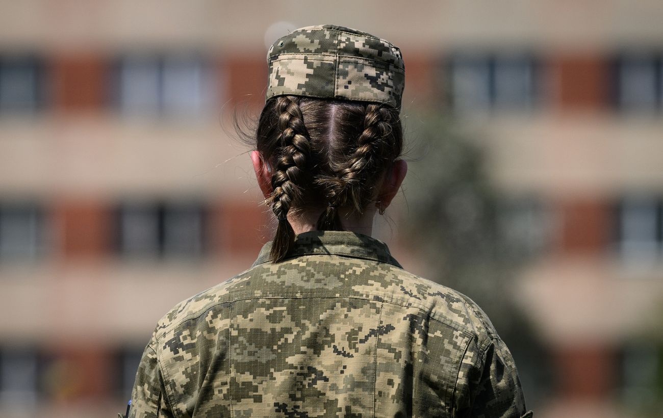 Військовий облік жінок: кого обмежать у виїзді за кордон